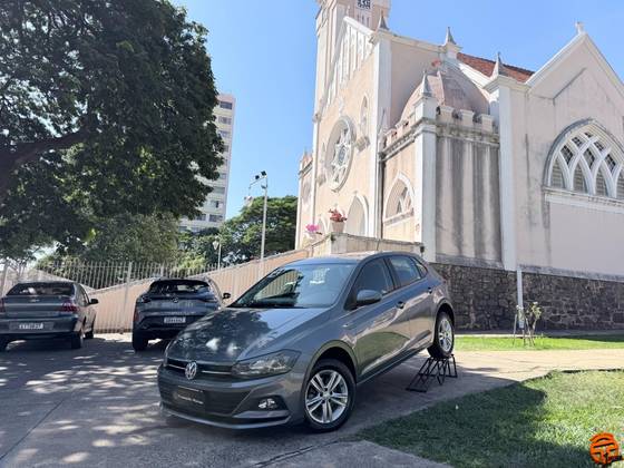 VOLKSWAGEN POLO 1.0 200 TSI COMFORTLINE AUTOMÁTICO